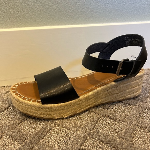 Platform Strappy Sandals // Target Brand - Picture 3 of 3
